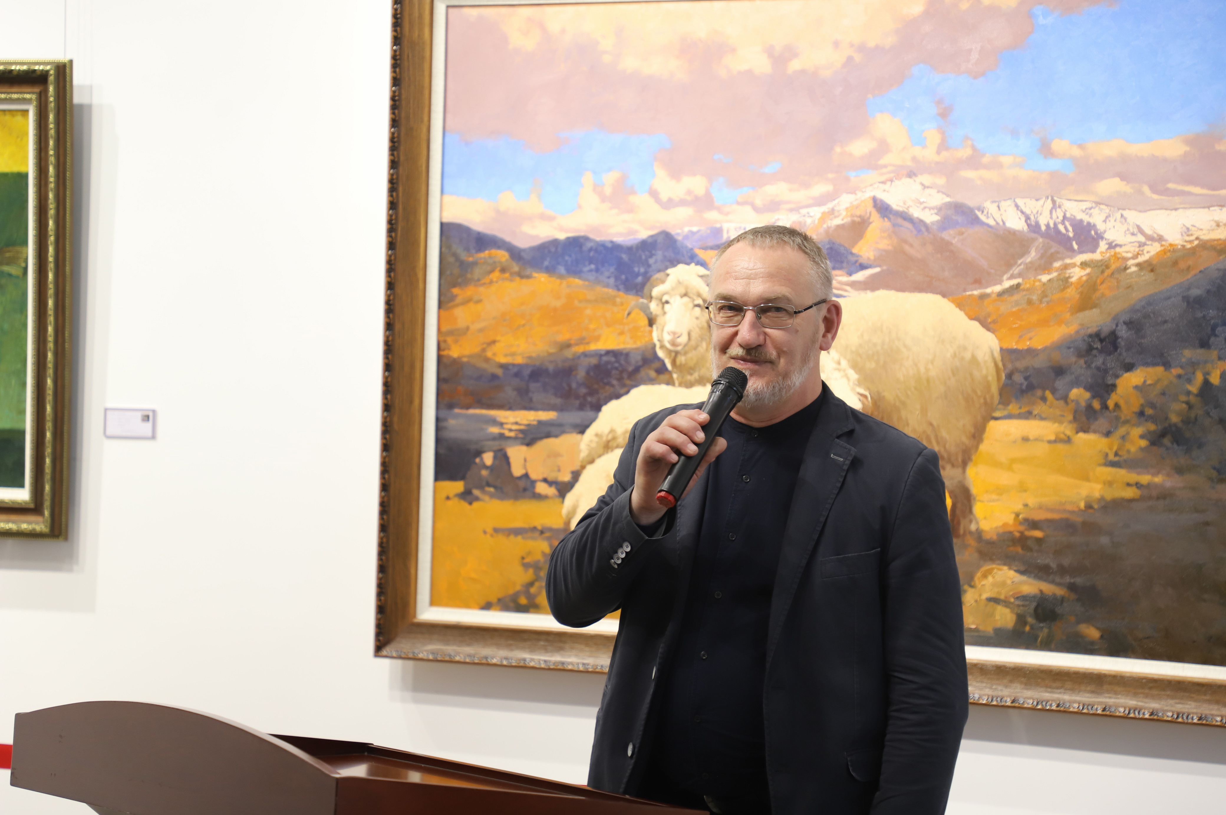 “城市的文化精神”——融合发展俄罗斯绘画作品展正式开幕-深圳北理莫斯科大学